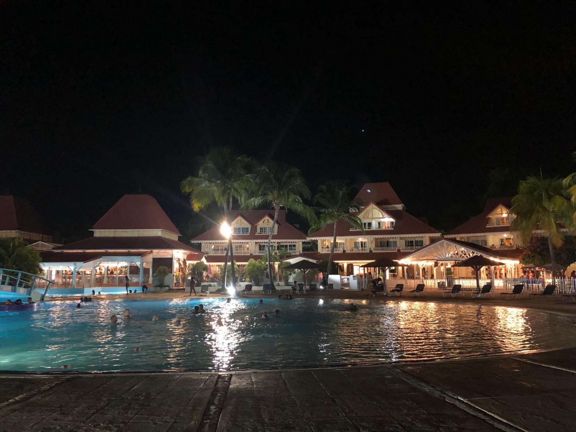 Ti Kaz Funky Host -T3 Vue Mer Premium 3 Etoiles - Village Vacances Sainte Anne Guadeloupe Dış mekan fotoğraf
